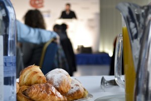 Barcelona, 16/12/2015, Hotel Rey Juan Carlos I, desayuno del coloquio Primera Plan@ con Gabriel Rufián de fondo. Foto: Carolina Alvarez Borrell