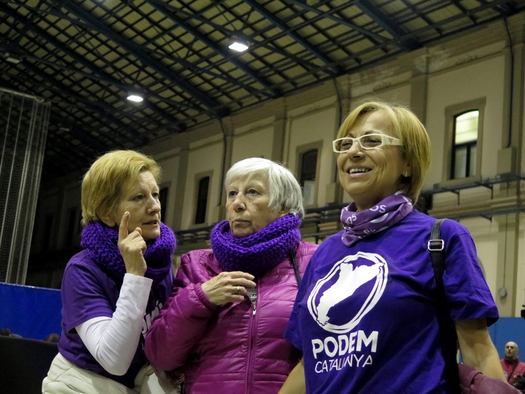 Barcelona, 20/12/2015. Militantes de Podemos en la estación del norte. Autora: Thomas Helm