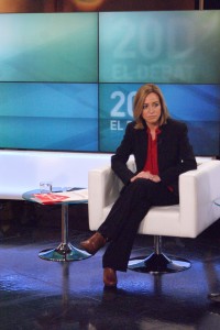 Carme Chacón, cabeza de lista del PSC antes de un debate político en 8TV. Foto: Meritxell Pajuelo Toledo