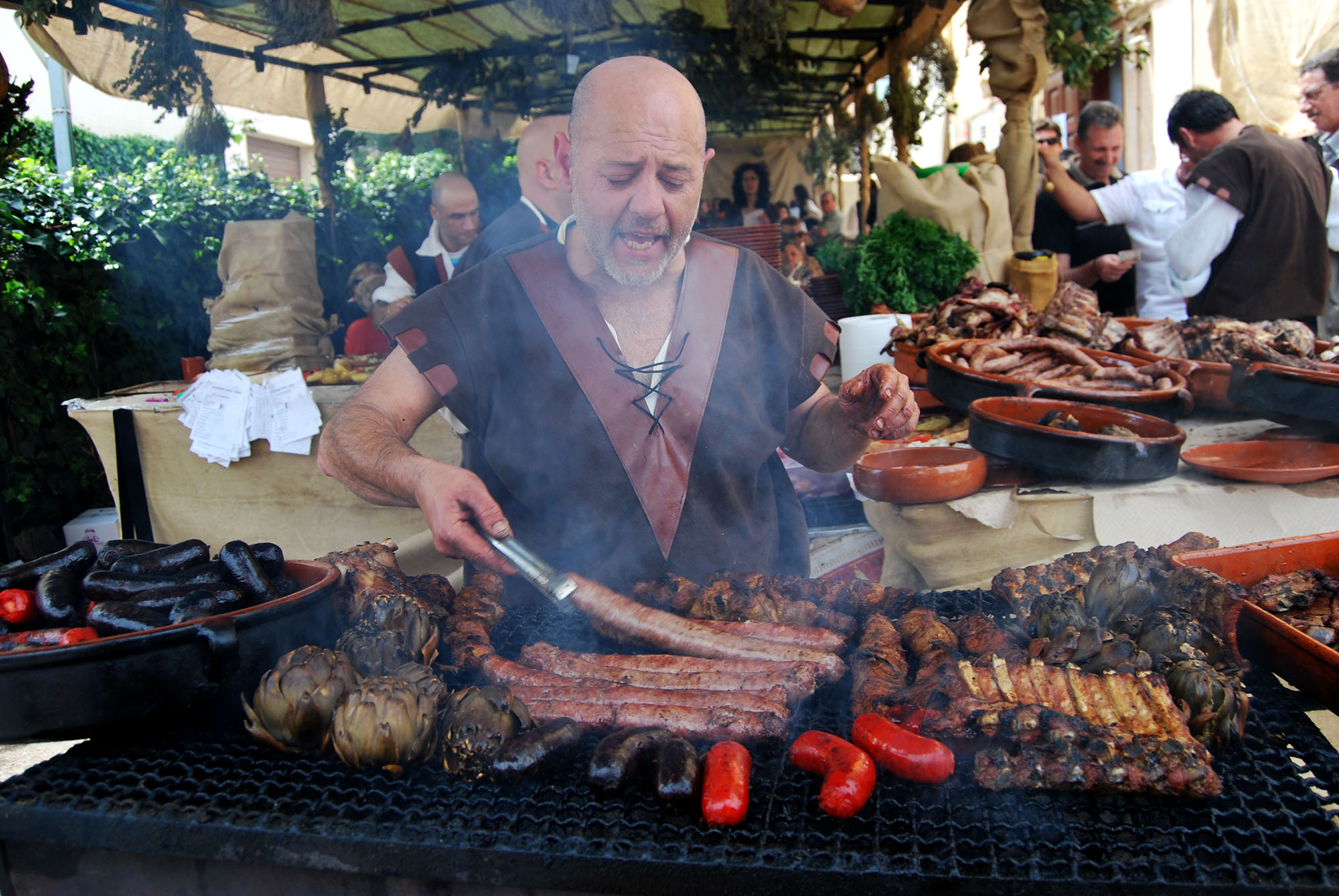 La comida a la brasa es otra de las protagonistas de esta festividad.